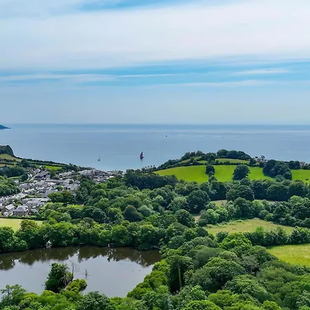 Hunters Moon * St Austell